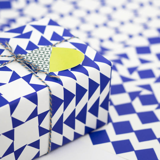 Slow gift wrap